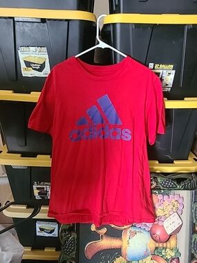 adidas Red Short-Sleeve Tee with Blue Logo Extra Large